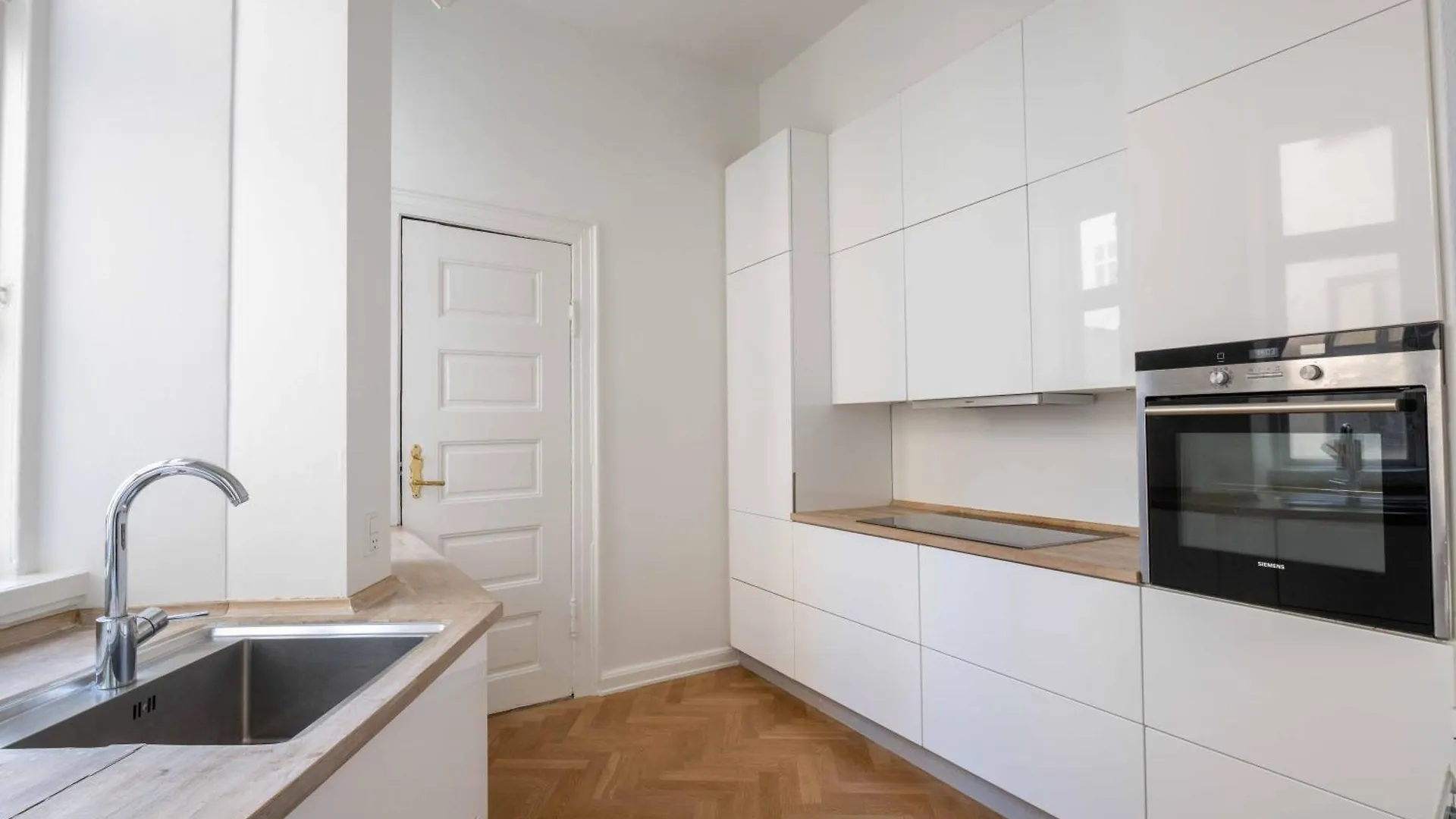Lavish 4Br Apartment In The Heart Of Cph By The Canals Copenhagen 0*,  Denmark